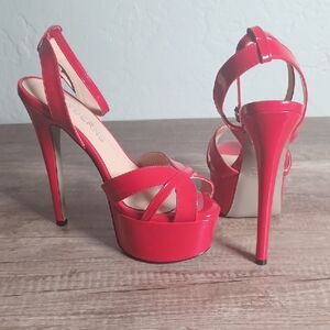 Wayderns Elegant Red Strappy Heels.